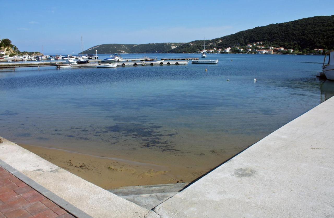 Apartments With A Parking Space Supetarska Draga - Donja, Rab - 11237 Kültér fotó