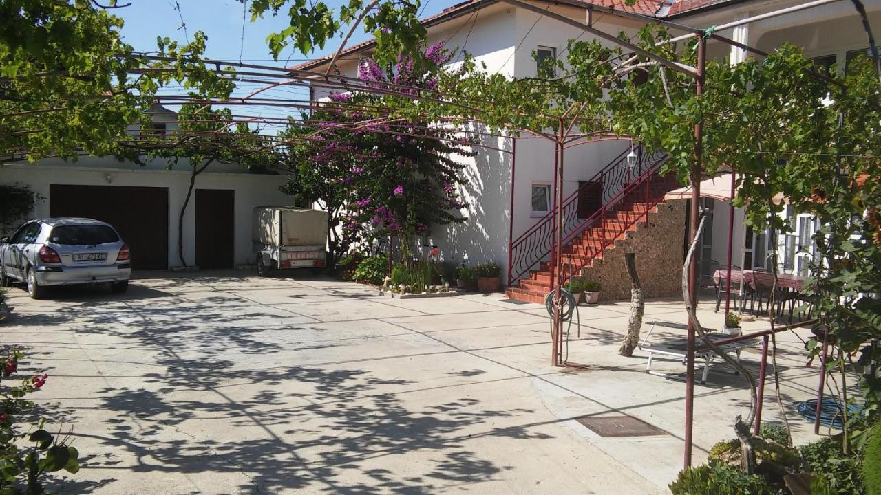 Apartments With A Parking Space Supetarska Draga - Donja, Rab - 11237 Kültér fotó
